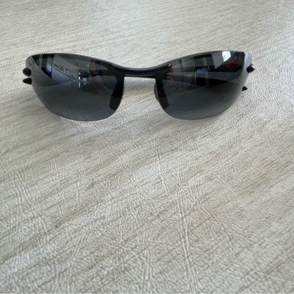 Maui Jim Makaha MJ-405-02 Polarized Sunglasses - Picture 14 of 16